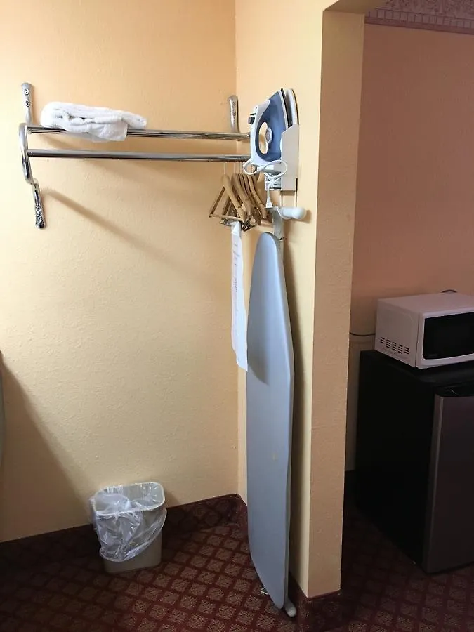 Sunset Inn Daytona Beach 2*,